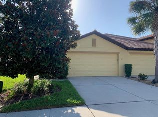 5409 Sunset Falls Dr, Apollo Beach, FL 33572