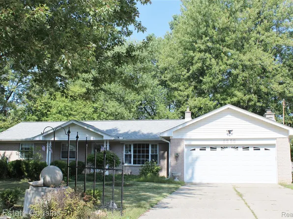 6258 Meadowwood Ln, Grand Blanc, MI 48439