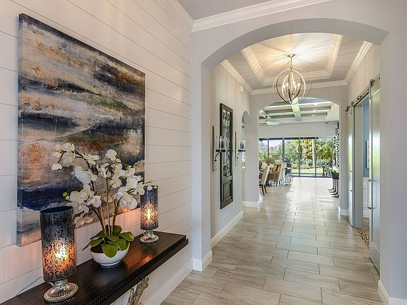 Foyer Bayshore I at Waterset