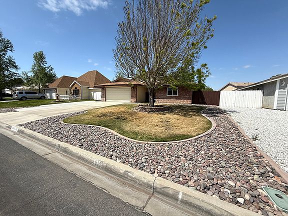 3rd image of 12890 Bermuda Dunes Dr