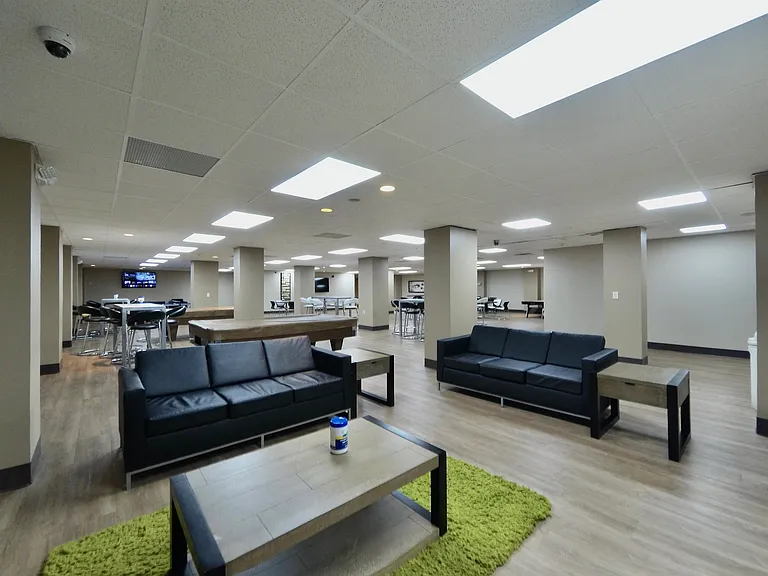 1434 Harmon Cove Tower — Photo 15