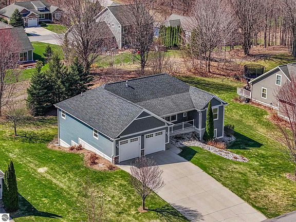 2nd image of 5460 Lone Beech Dr
