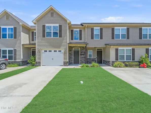 446 Sullivan Loop Rd, Midway Park, NC 28544