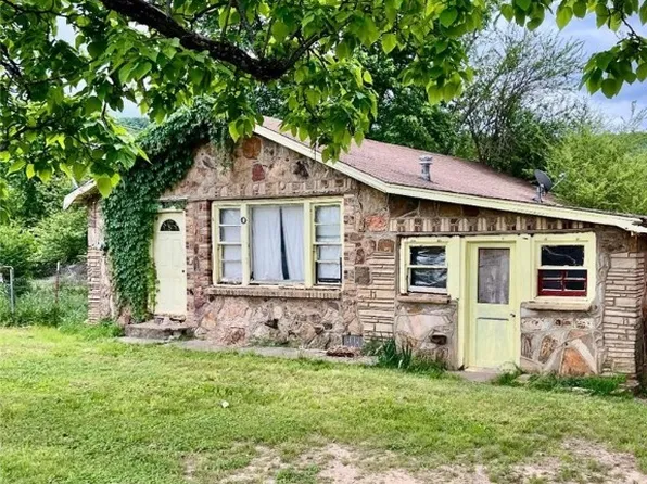 1200 N 2nd St, Ozark, AR 72949