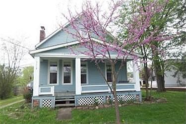 2nd image of 1112 Eastwood Ave