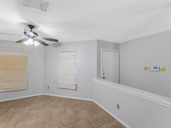9758 Claudia Cir