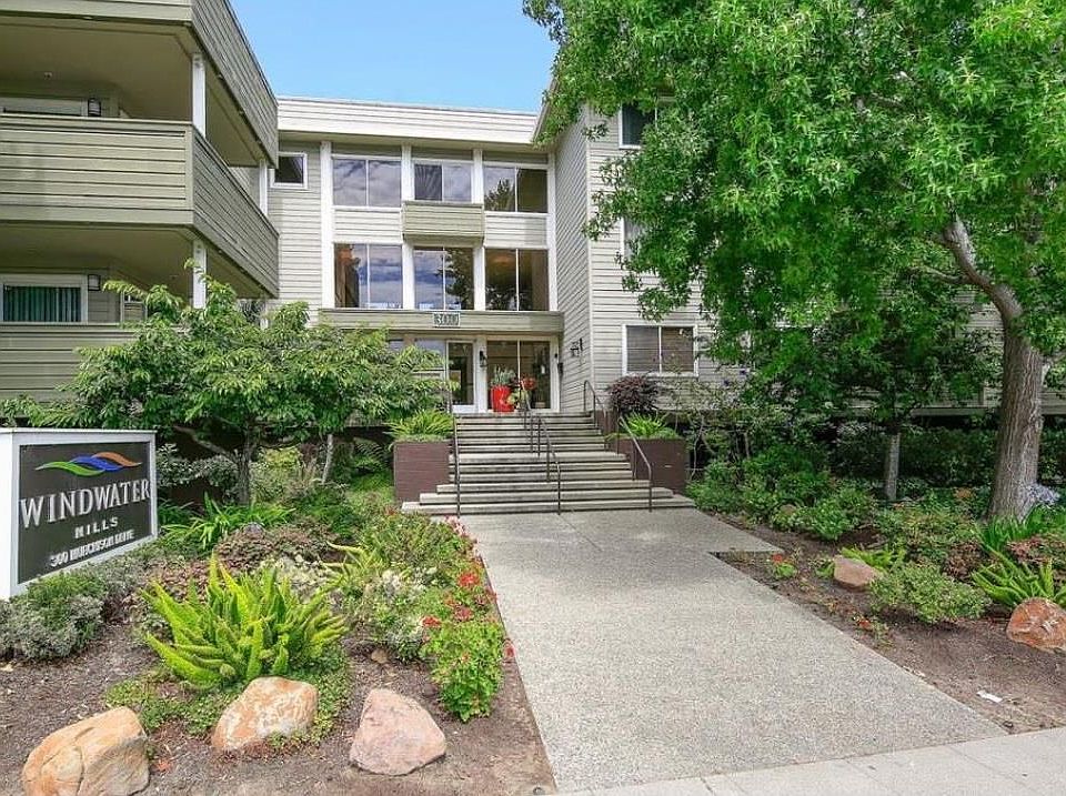 1st image of 300 Murchison Dr APT 206