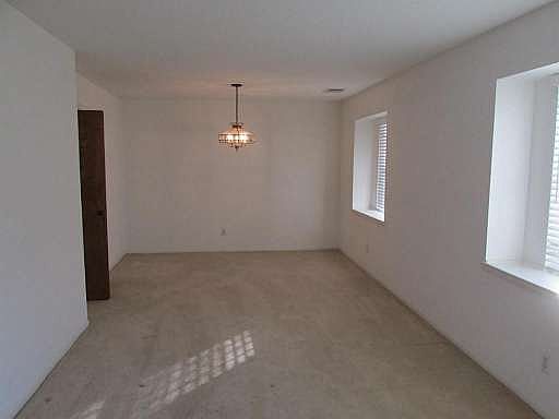 5th image of 7103 Aragon Dr