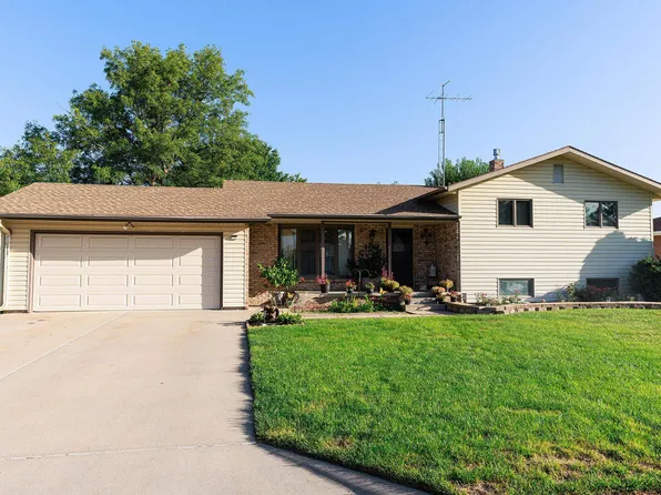 402 E 23rd St, Columbus, NE 68601