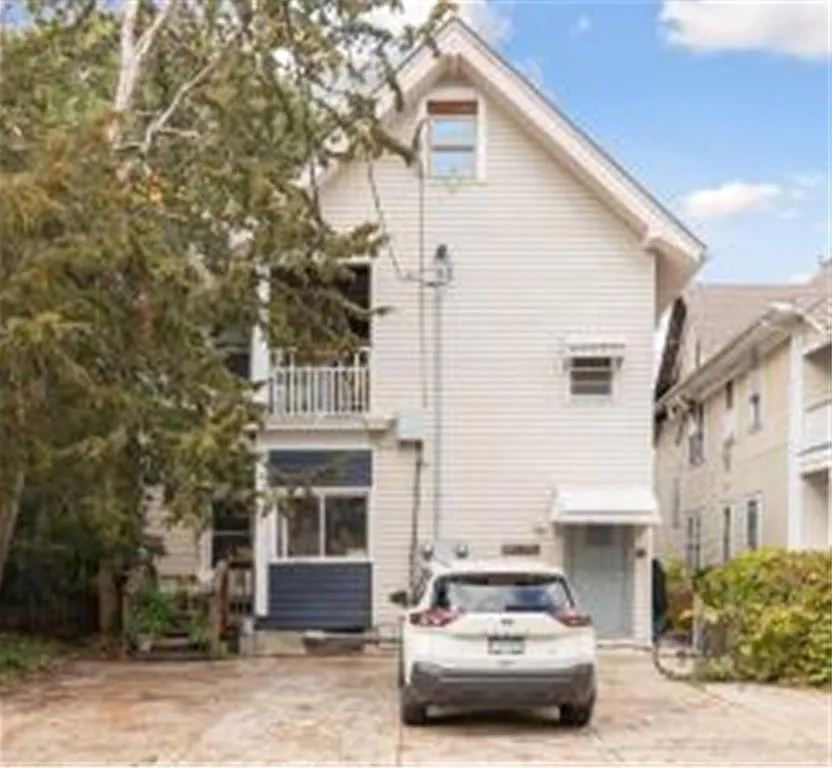 1 bed, 700 sqft, $1,250 — Photo 2