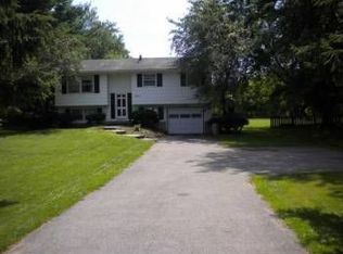 1675 Plank Rd, Webster, NY 14580