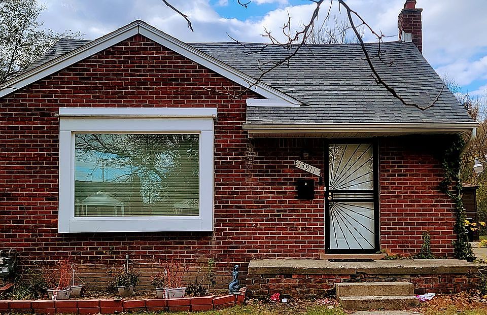 2nd image of 13911 Bramell St