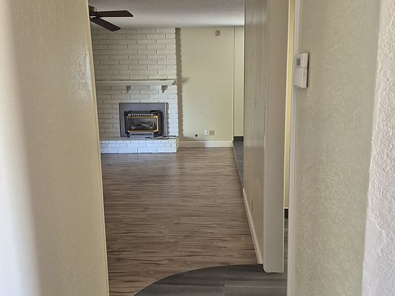 5th image of 2824 E Millbrae Ave