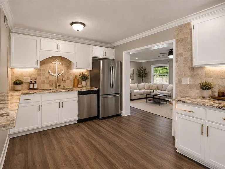 1330 S Shore Dr — Photo 6