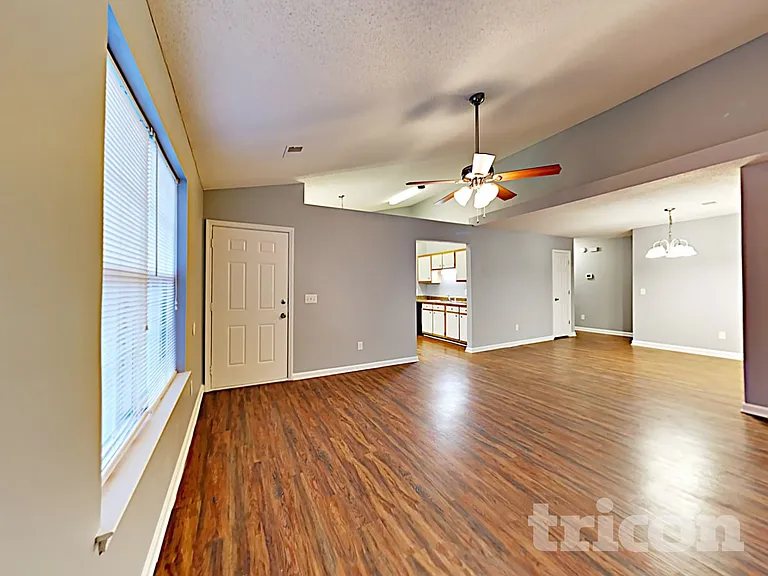 109 Jaybird Ln — Photo 6