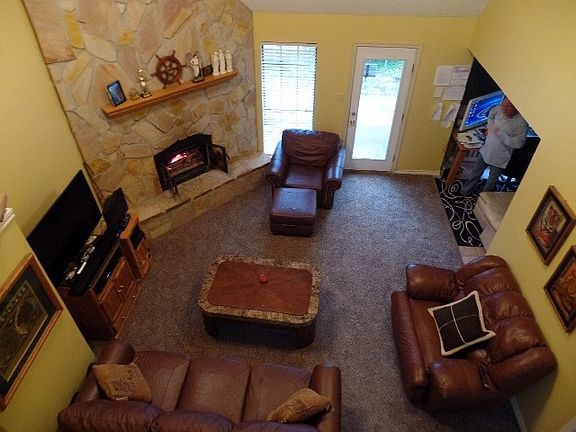 5th image of 2125 Lakeshore Dr