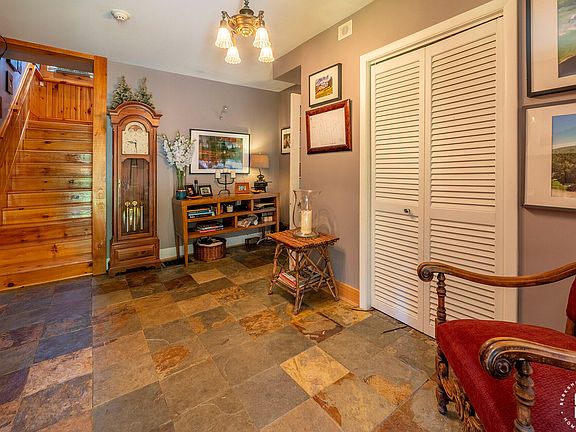 4th image of 288 Pup Hill Rd