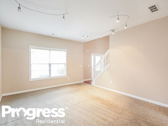 4th image of 3430 Gardenside Dr