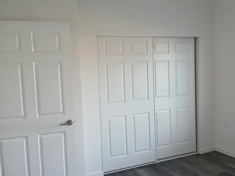 Orchard Park Apartment — Photo 16