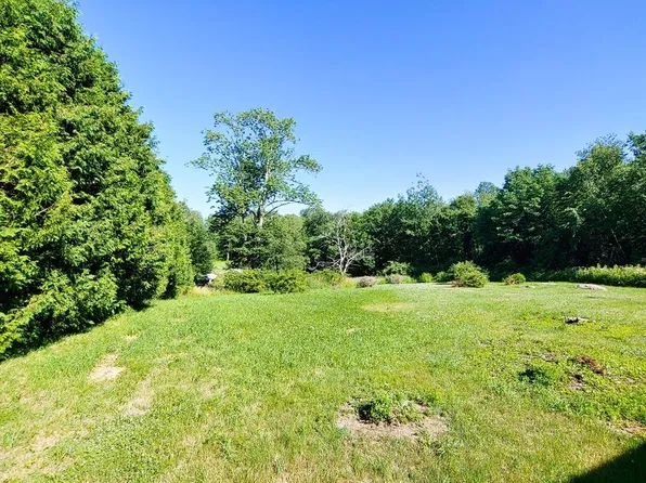 179 Pierce Rd, New Braintree, MA 01531