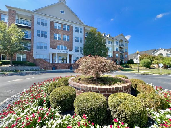1236 E Lancaster Ave #204