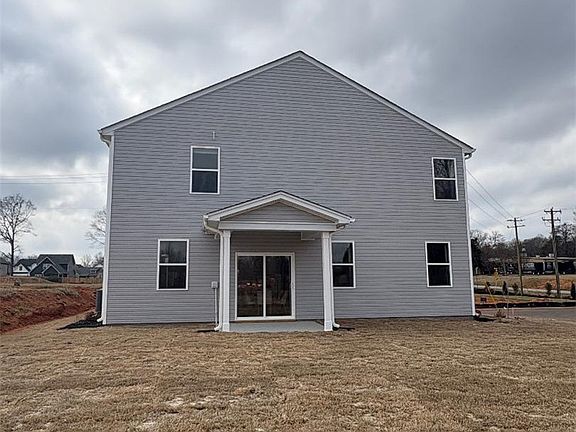 3rd image of 109 Cedar Shoals Rd