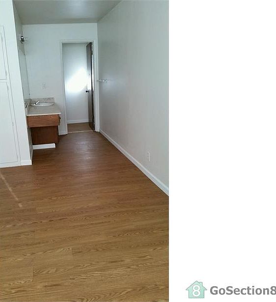 2nd image of 656 Belladonna Ct APT 4