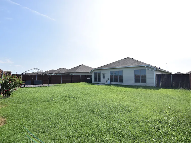 1250 Lakeway Crossing Dr — Photo 18