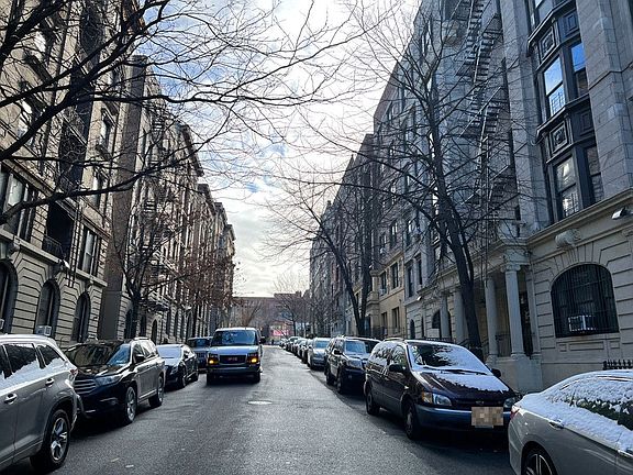 4th image of 616 W 137th St