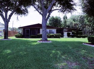 1891 Riveredge Dr, Astor, FL 32102