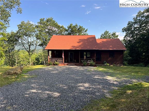 4th image of 327 Mountain Valley Drive