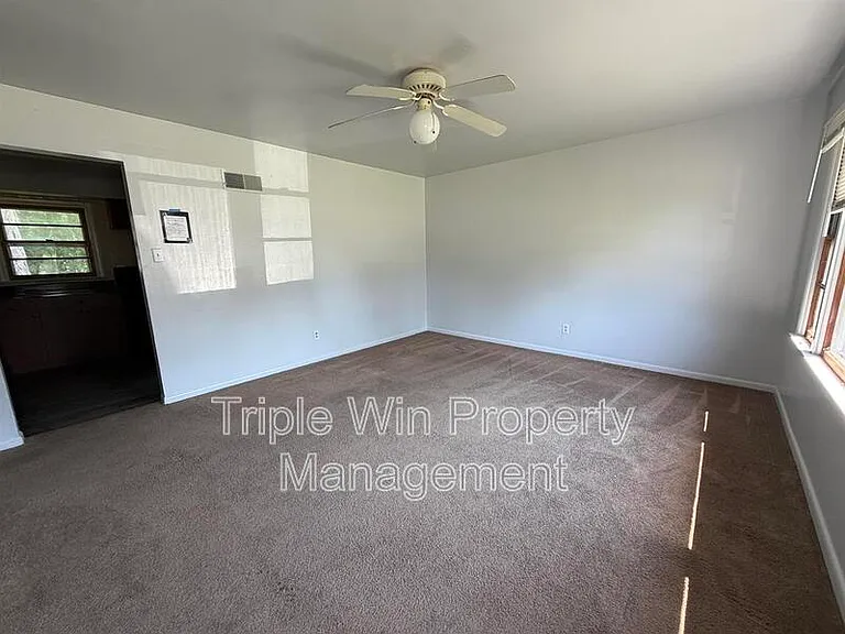 1695 Crowder Dr — Photo 6