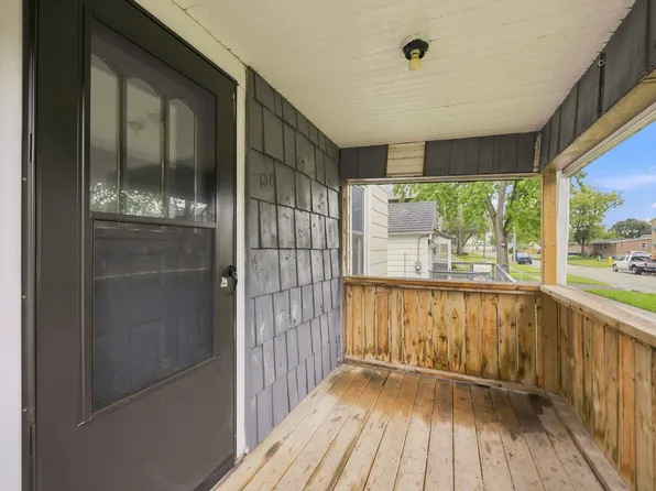 138 Sutton St #1, Sarnia, ON N7T 3S5