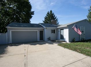 8 Beta Ct, North Providence, RI 02911