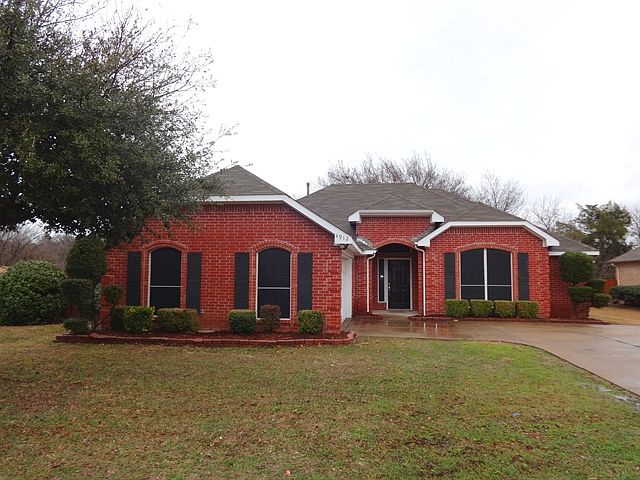 1st image of 4912 Lee Hutson Dr