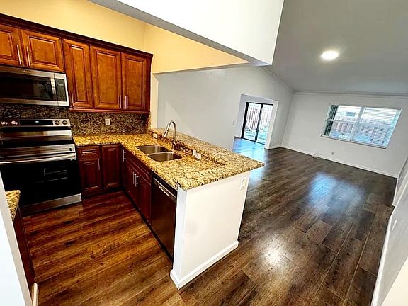 4th image of 904 NW 50TH Court