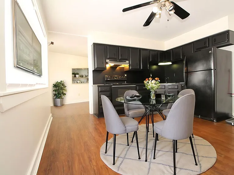 820 Gray Rd — Photo 3