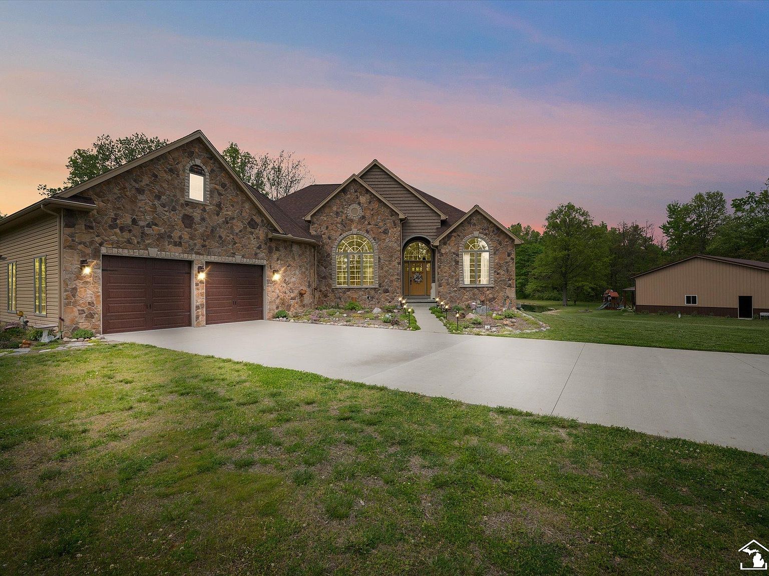 4490 W Samaria Rd, Temperance, MI 48182 Zillow