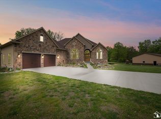 4490 W Samaria Rd, Temperance, MI 48182