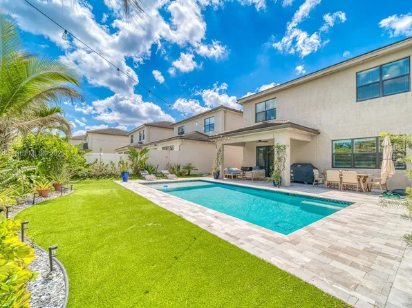 6114 Yerba Buena Ct, Lake Worth, FL 33467