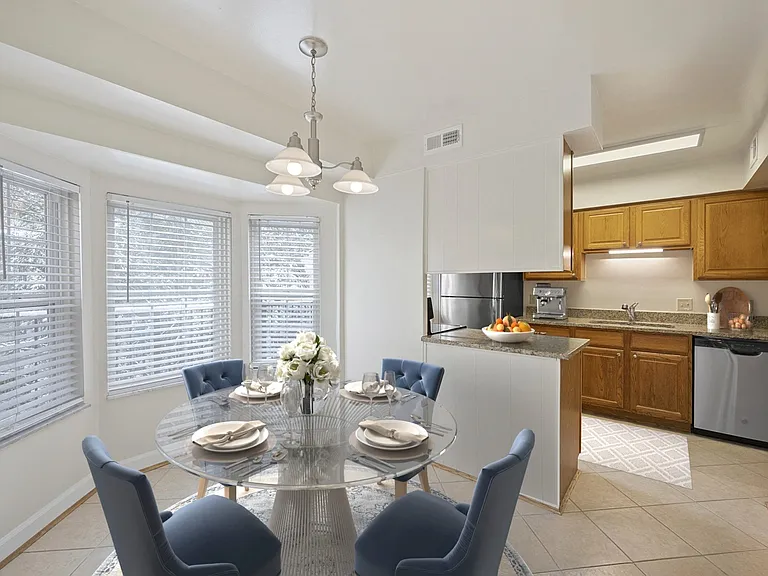Indian Creek Apartments and Townhomes — Photo 140