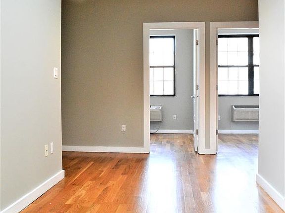 2nd image of 58A Vernon Ave APT 4