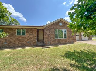 99 Almedia St, Melbourne, AR 72556