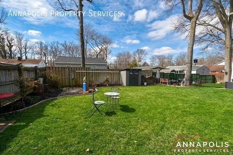 1329 Washington Dr — Photo 14