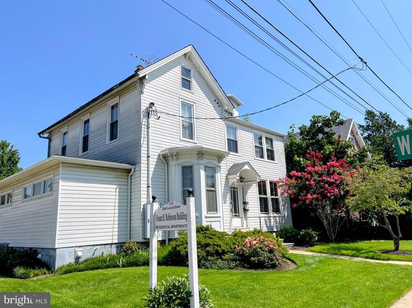 133 E Locust St #1