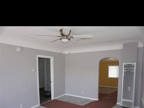 2nd image of 105 E Cottage St