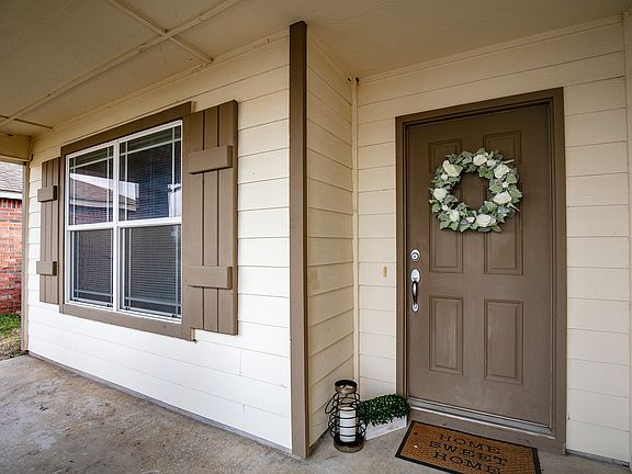 3rd image of 10704 N 147th East Ave