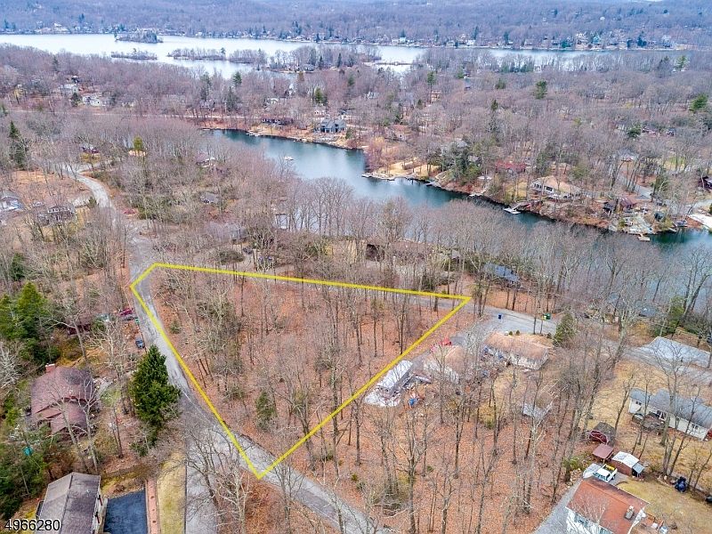 1st image of 305 Mountainside Dr338
