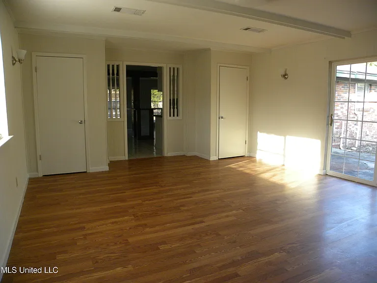 2507 Parkway Rd — Photo 17
