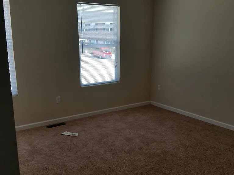 25 Troy Ct #0 — Photo 5